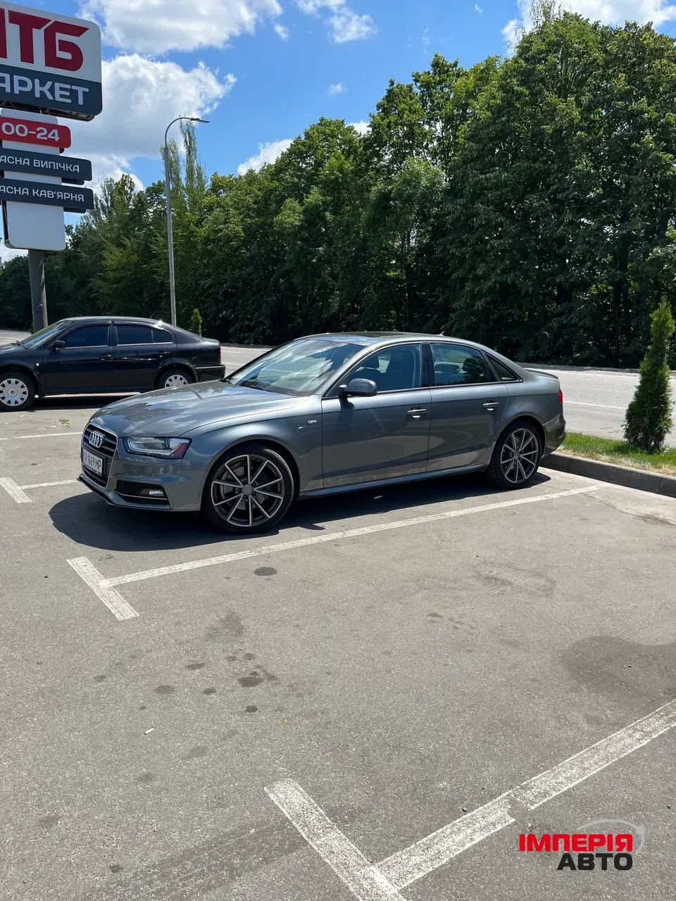 Audi A4 - фото 8