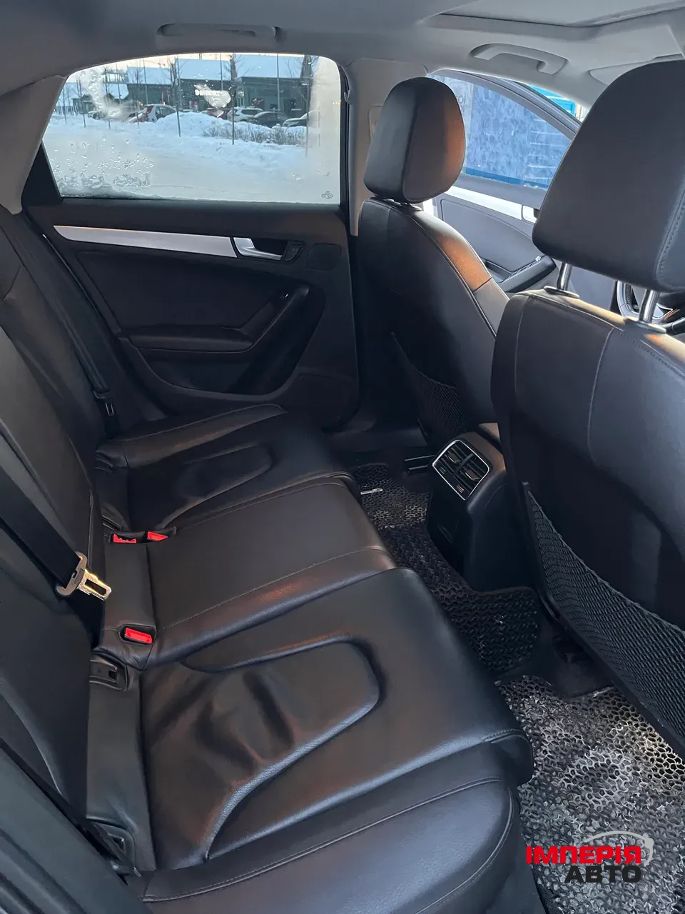 Audi A4 - фото 33