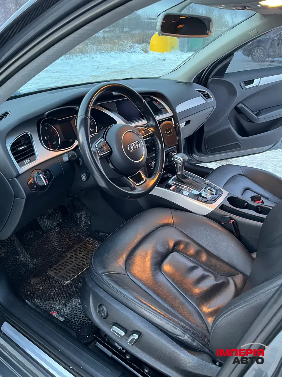 Audi A4 - фото 39