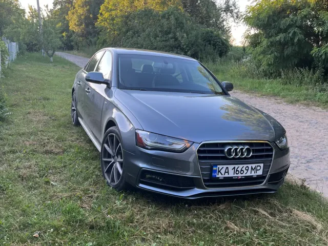 Audi A4 - фото 1