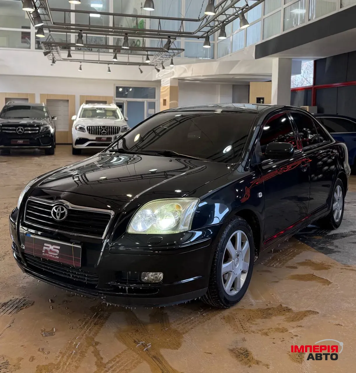 Toyota Avensis - фото 1