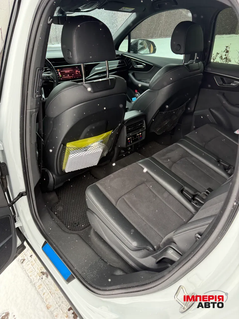 Audi Q7 - фото 17