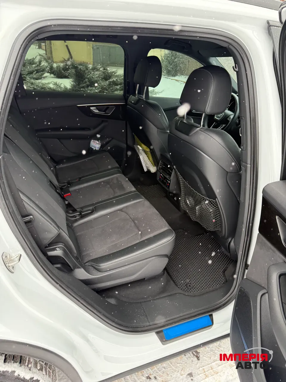 Audi Q7 - фото 23