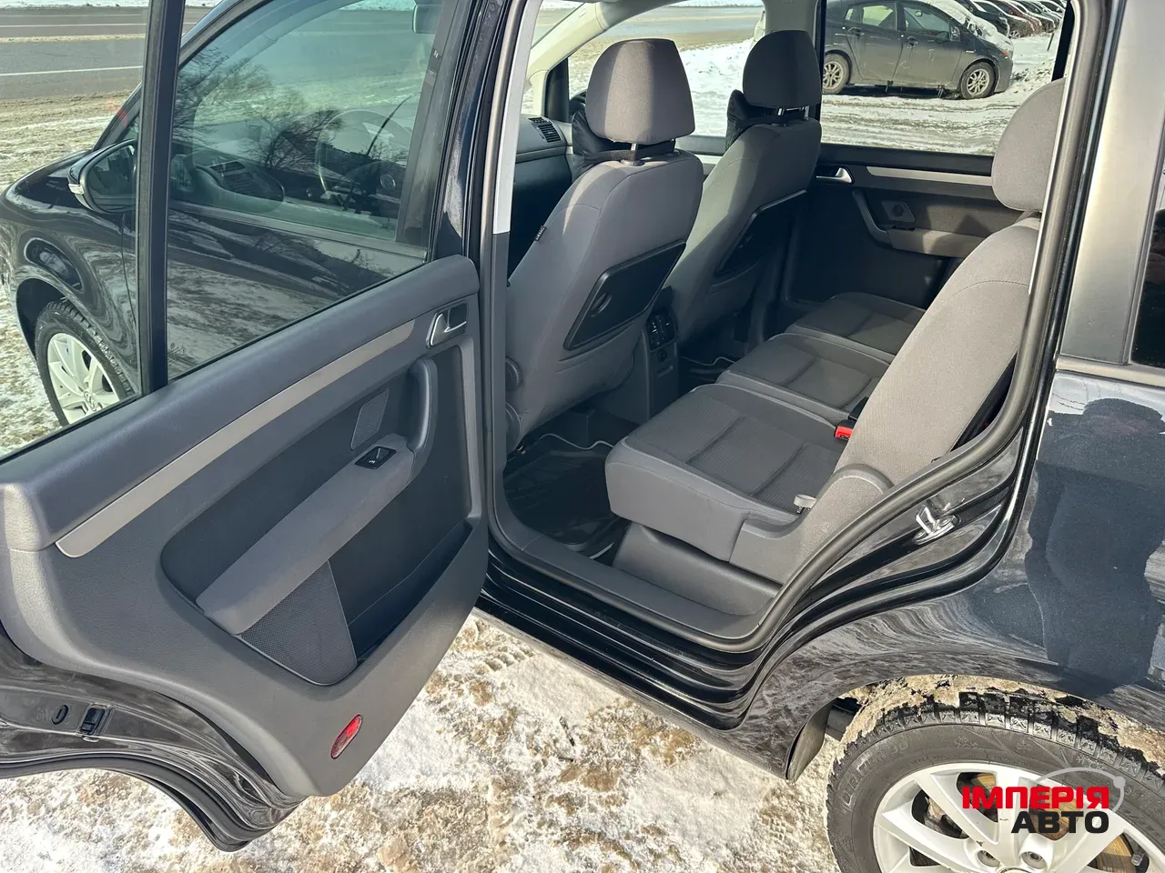 Volkswagen Touran - фото 7