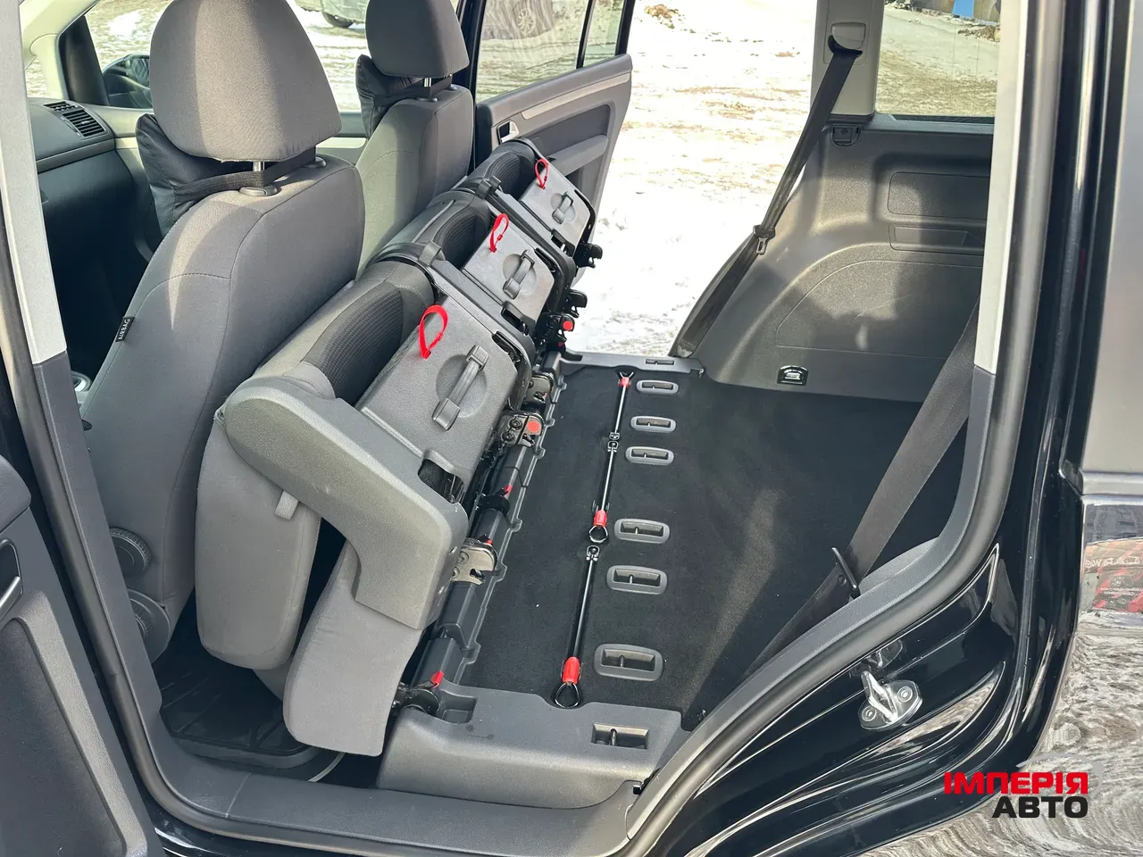 Volkswagen Touran - фото 9