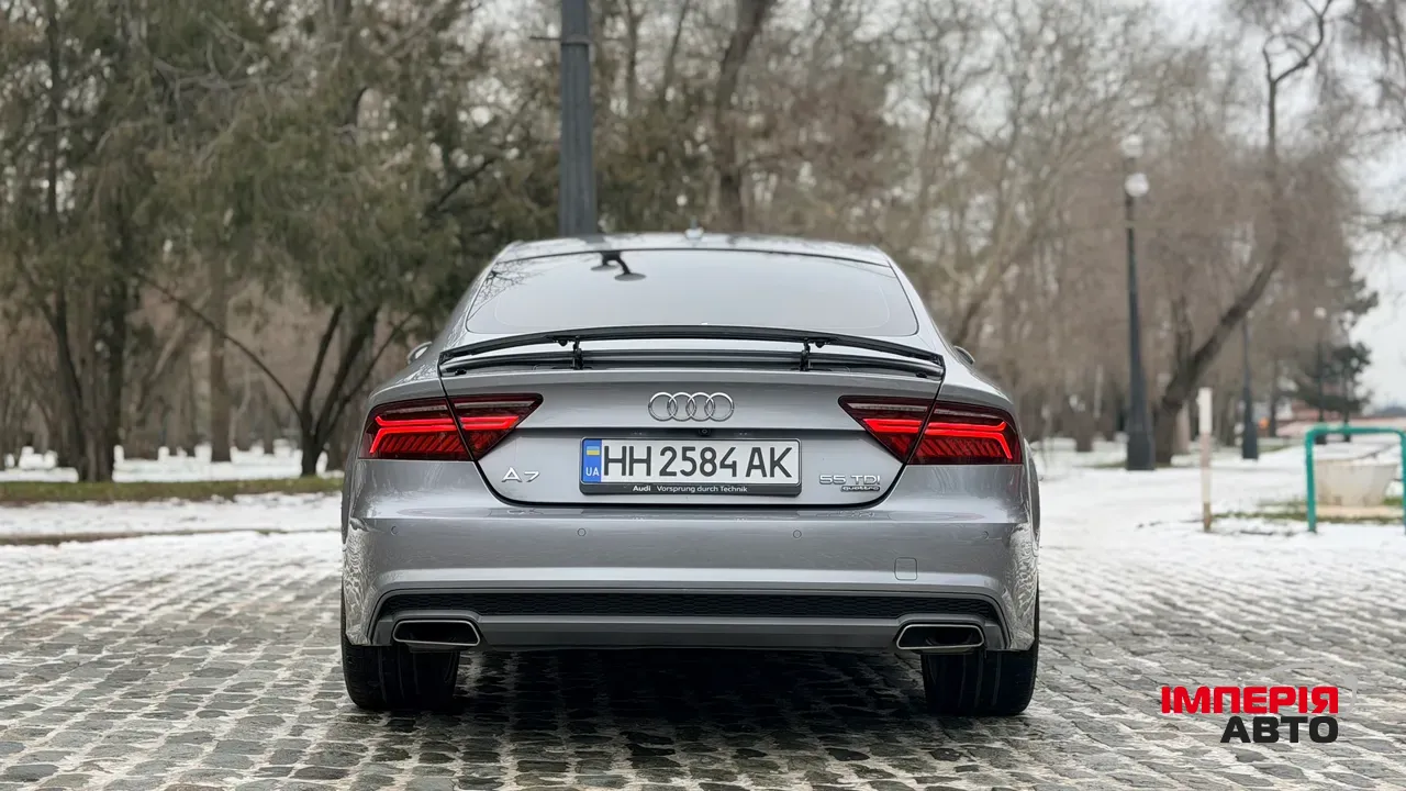 Audi A7 - фото 8