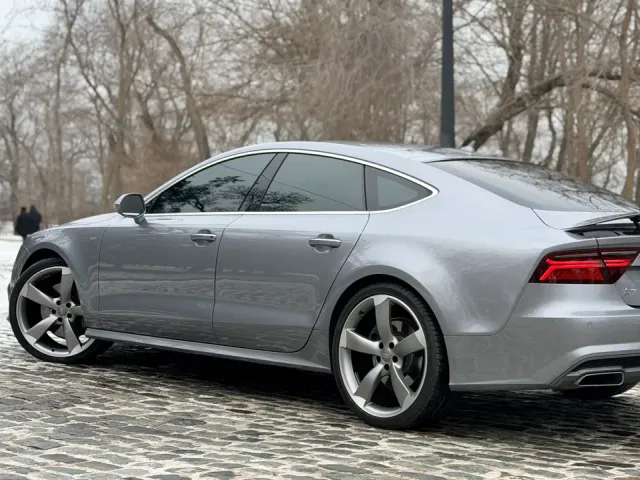 Audi A7 - фото 5