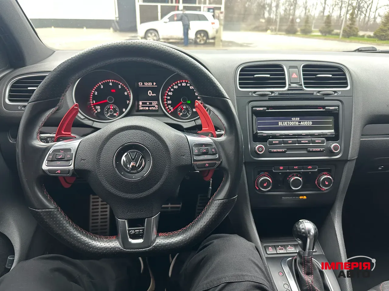 Volkswagen Golf GTI - фото 16