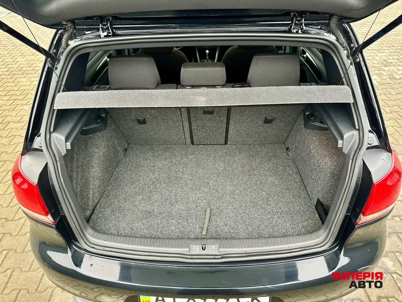 Volkswagen Golf GTI - фото 14