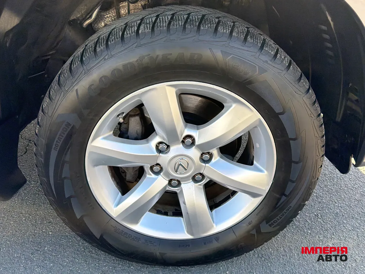 Lexus GX - фото 31