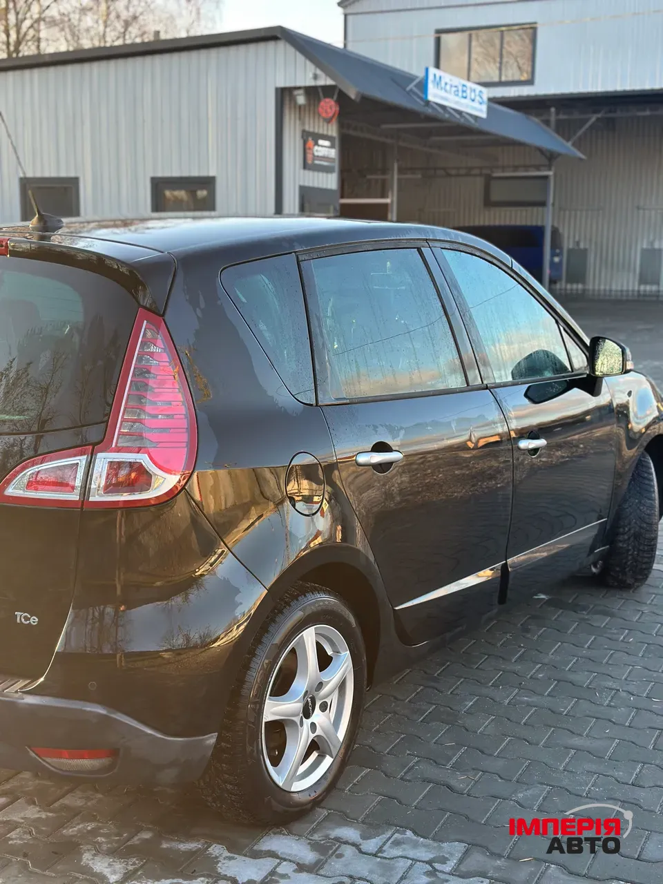 Renault Scenic - фото 8