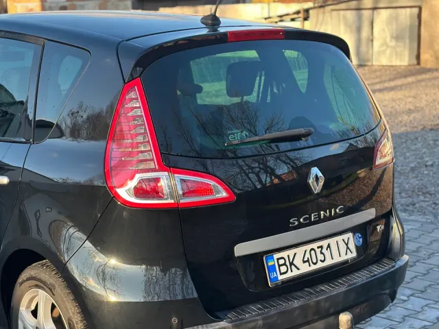 Renault Scenic - фото 5