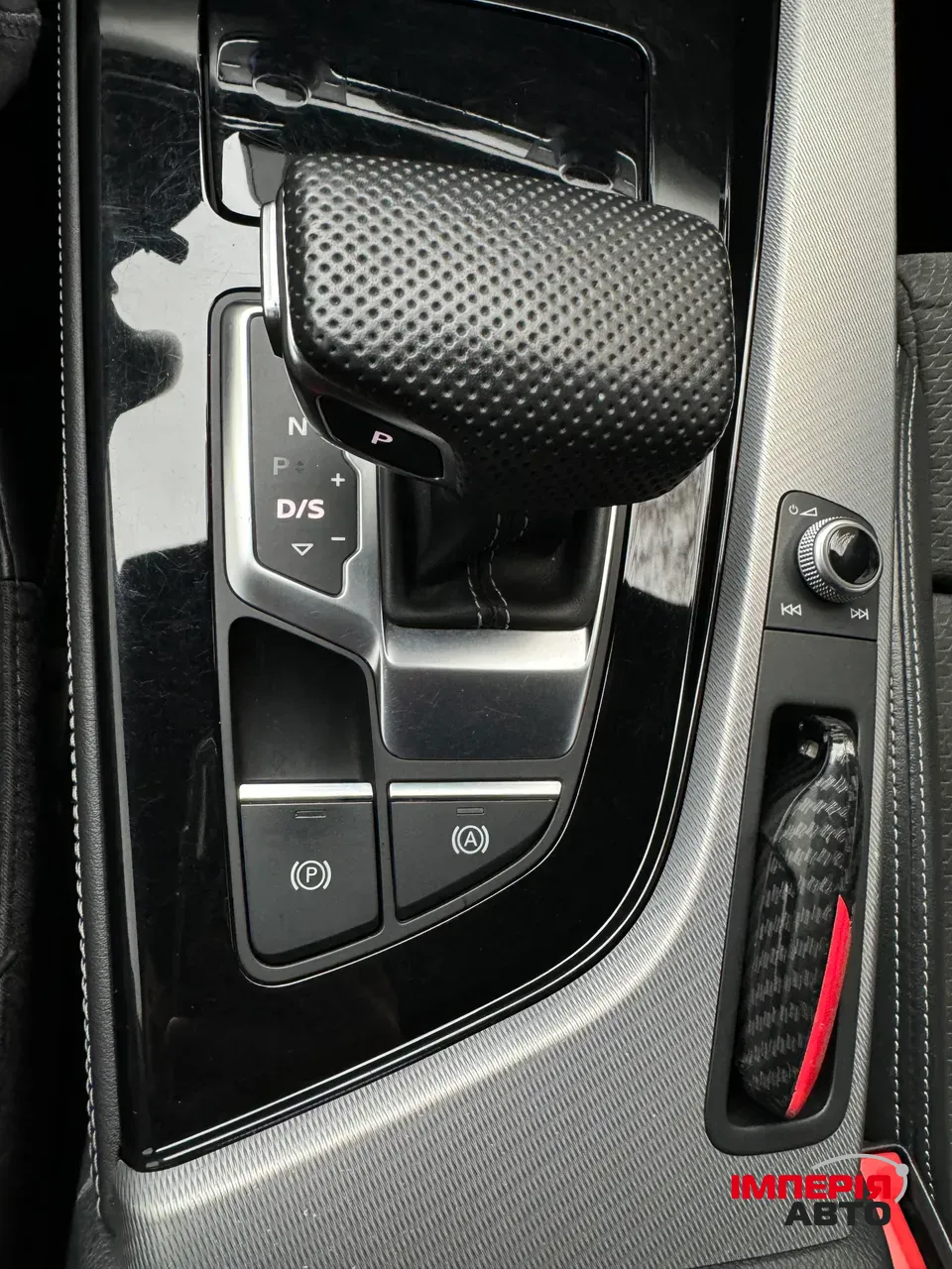 Audi A4 - фото 29