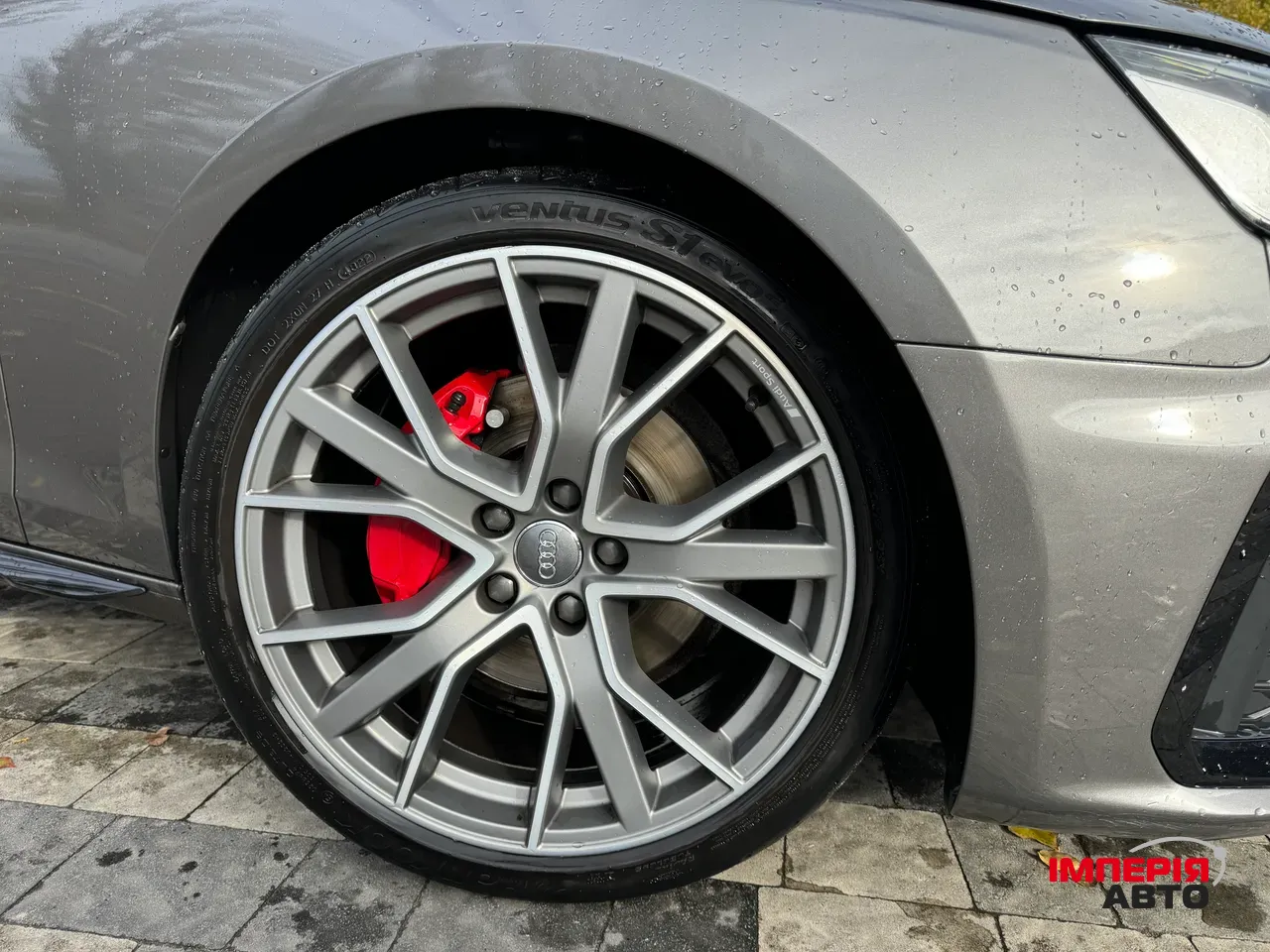 Audi A4 - фото 5