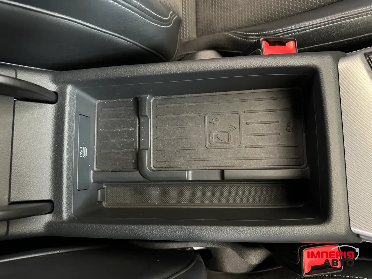 Audi A4 - фото 17