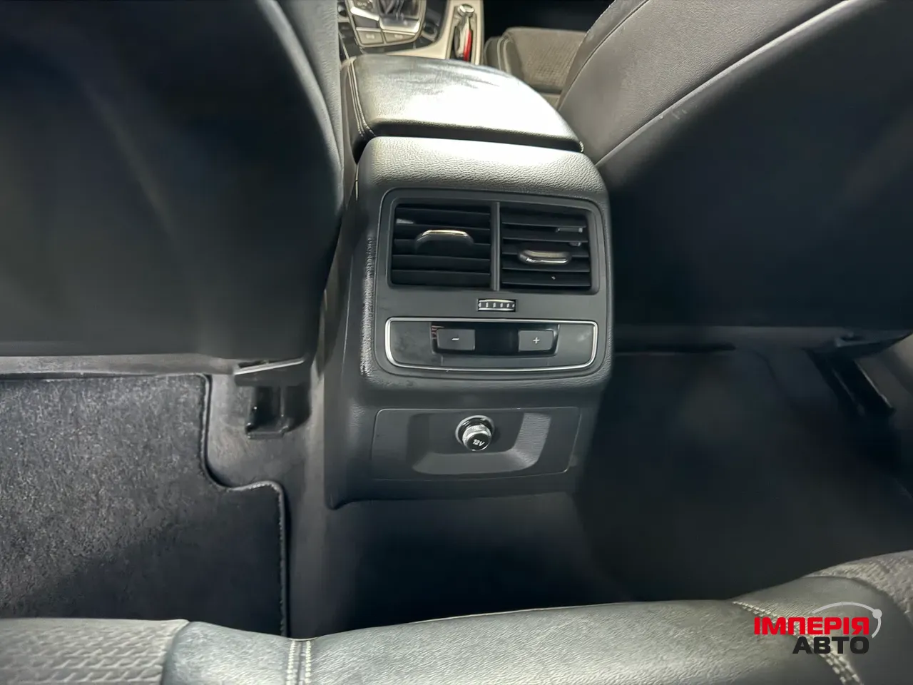 Audi A4 - фото 20