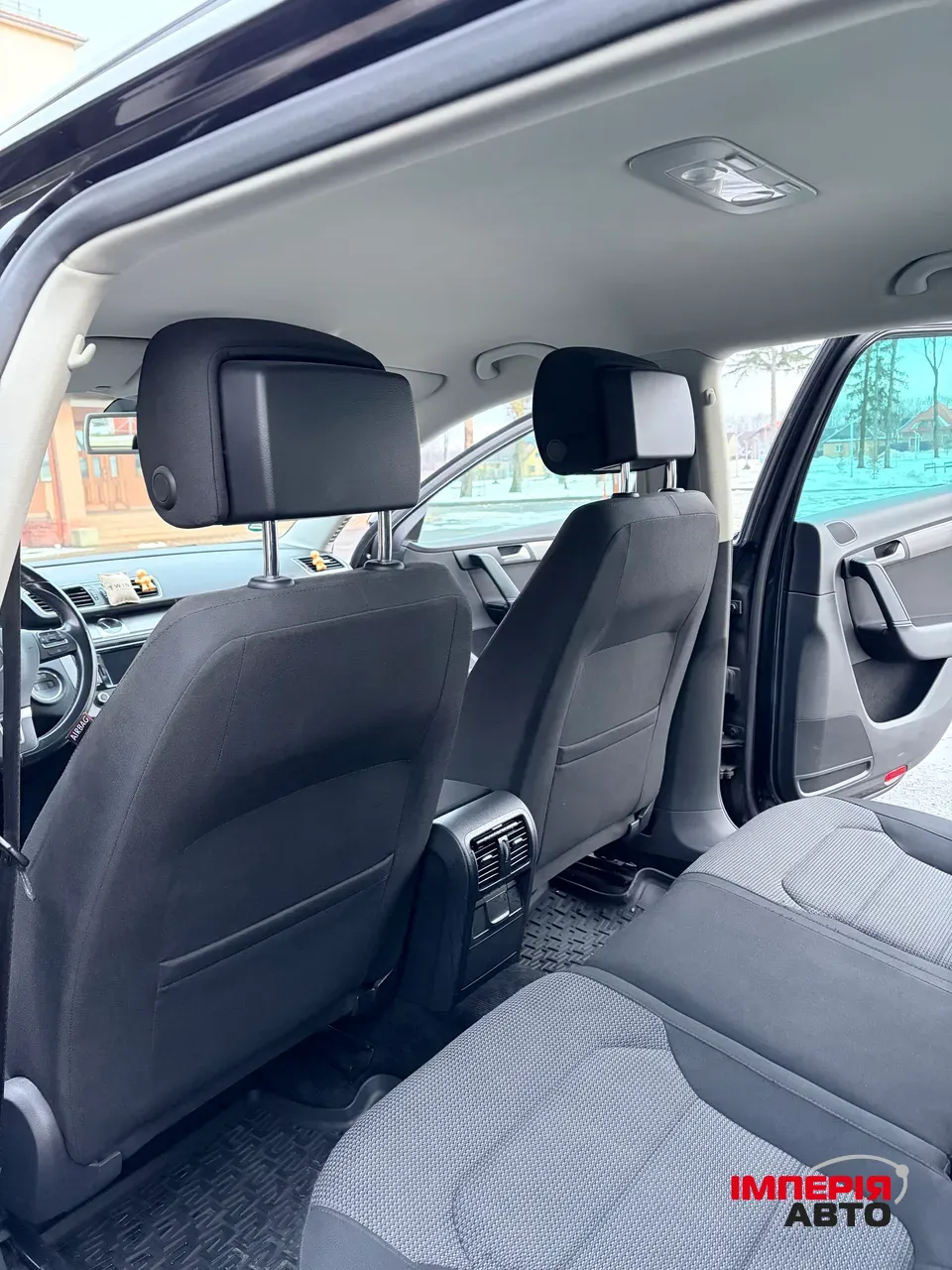 Volkswagen Passat - фото 12