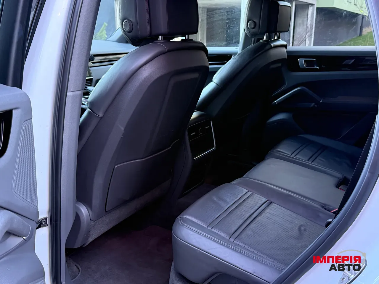 Porsche Cayenne - фото 17