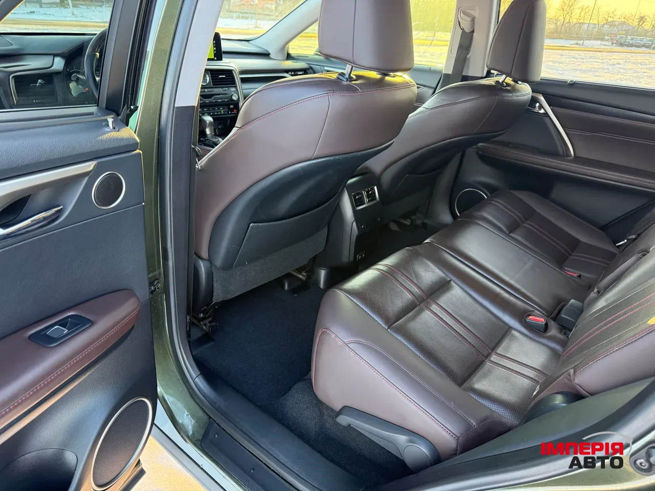 Lexus RX - фото 10