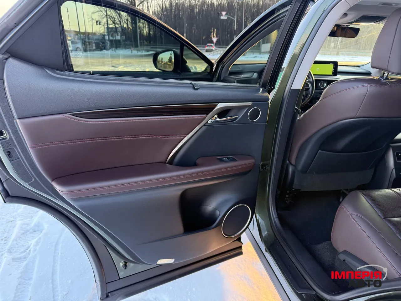 Lexus RX - фото 8