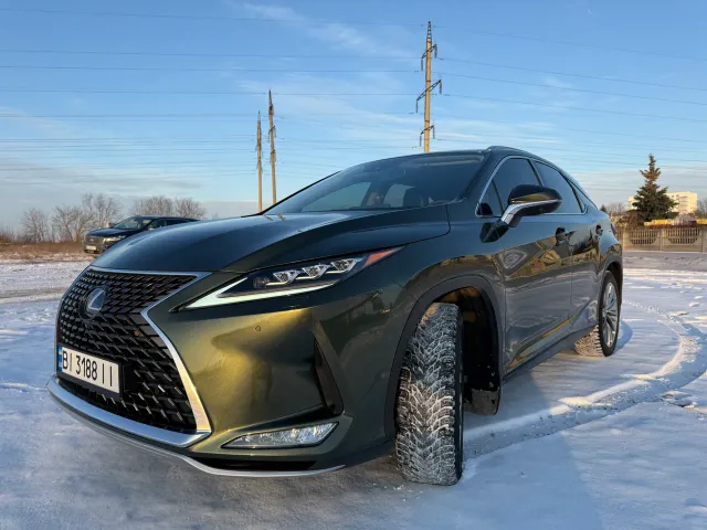 Lexus RX - фото 1