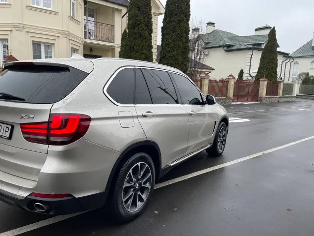 BMW X5 - фото 5