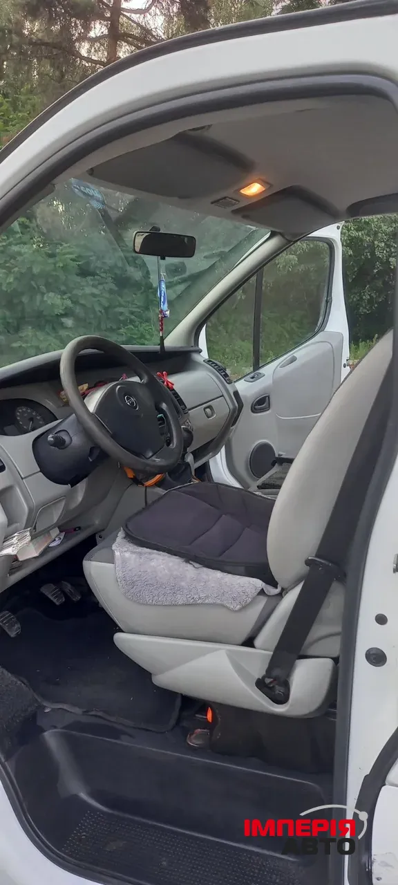 Opel Vivaro - фото 8
