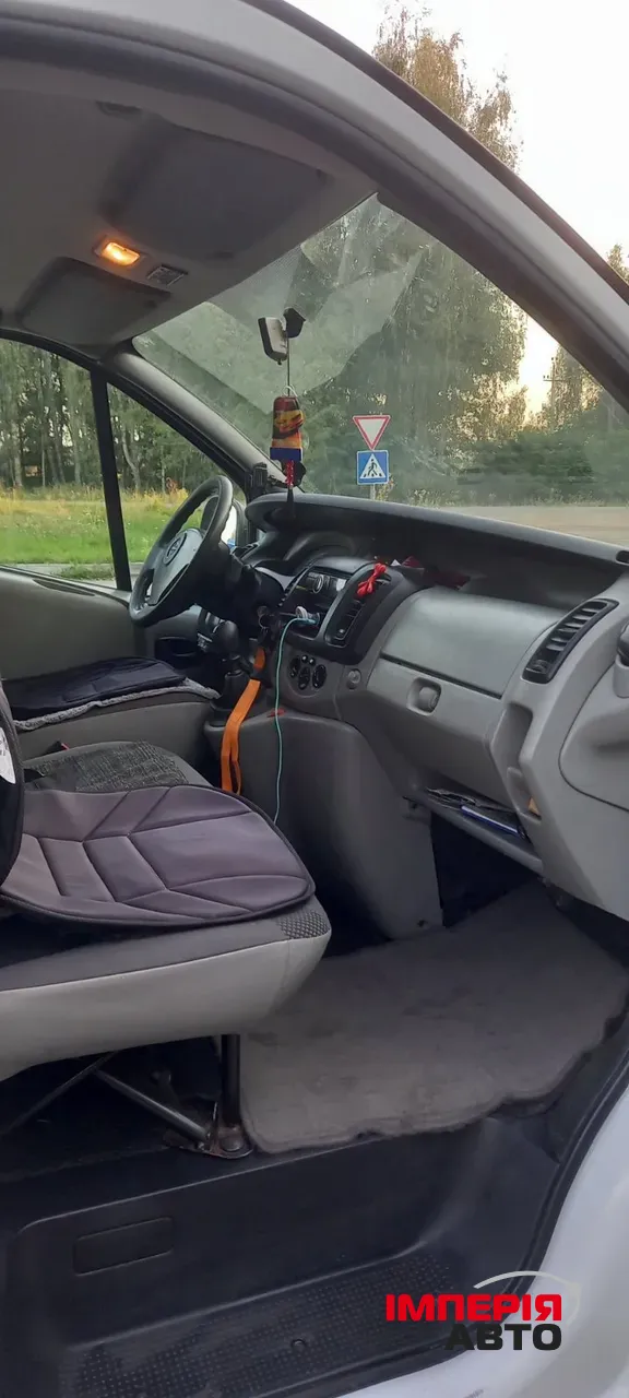Opel Vivaro - фото 7