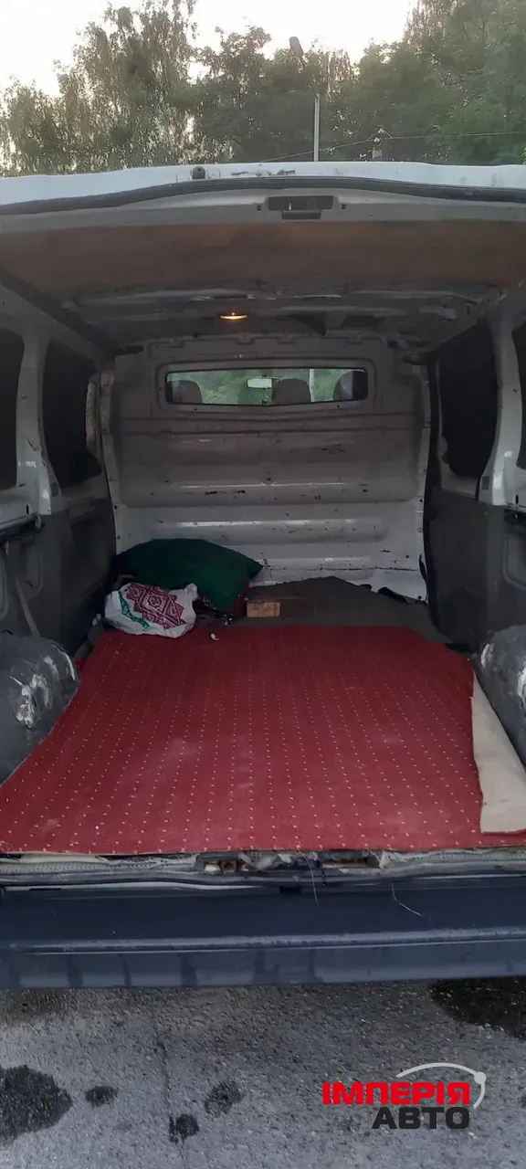 Opel Vivaro - фото 12