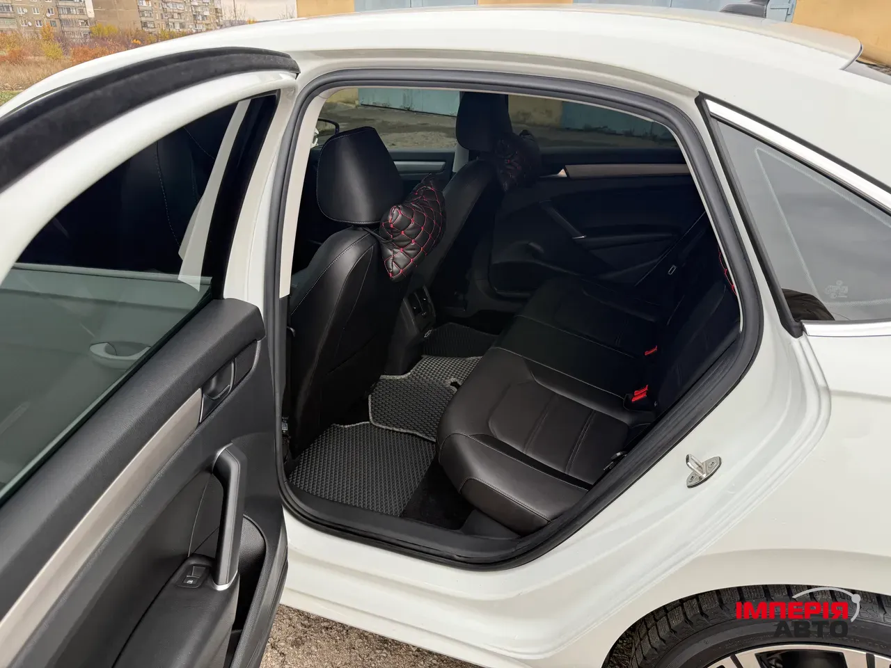 Volkswagen Passat - фото 11