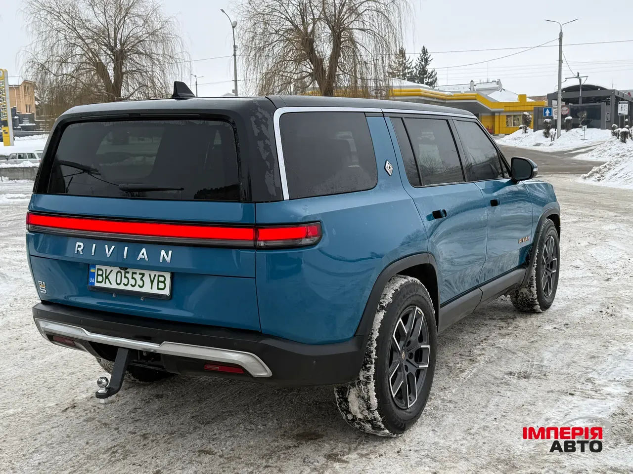 Rivian R1S - фото 2