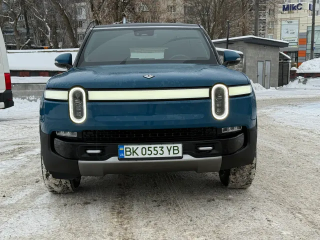 Rivian R1S - фото 4