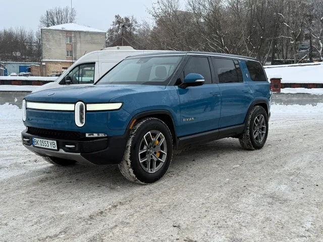 Rivian R1S - фото 3