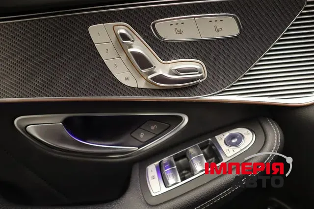 Mercedes-Benz EQC - фото 9