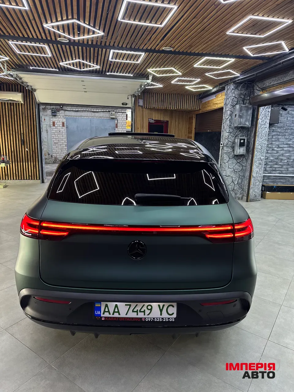 Mercedes-Benz EQC - фото 7