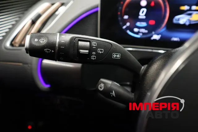 Mercedes-Benz EQC - фото 12