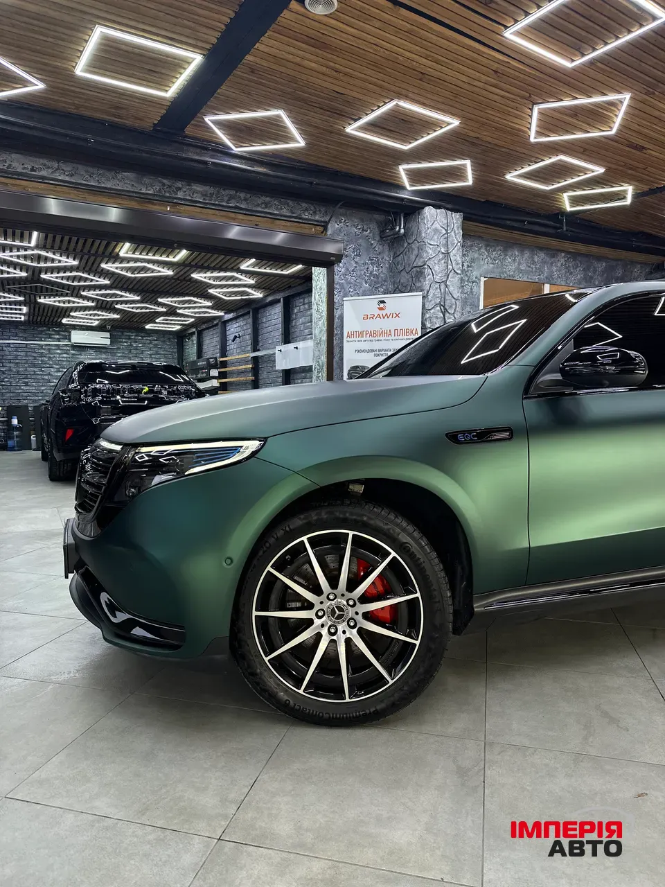 Mercedes-Benz EQC - фото 4