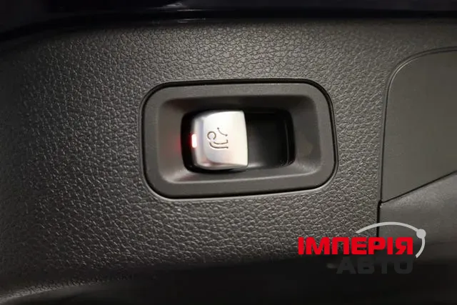 Mercedes-Benz EQC - фото 29