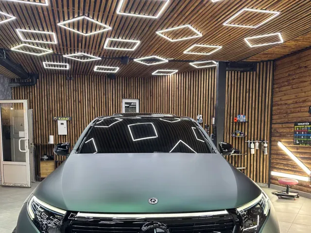 Mercedes-Benz EQC - фото 2