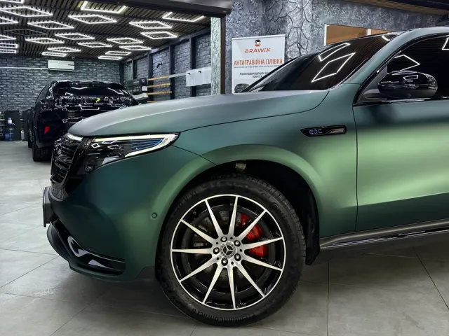 Mercedes-Benz EQC - фото 4