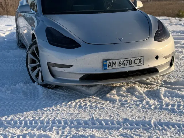 Tesla Model 3 - фото 2