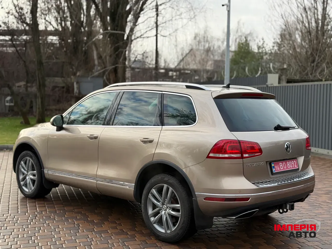 Volkswagen Touareg - фото 1