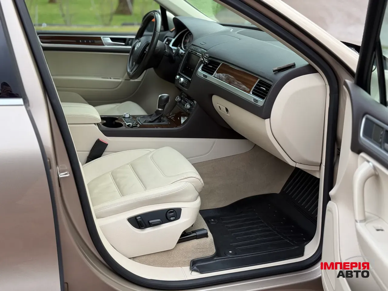 Volkswagen Touareg - фото 33