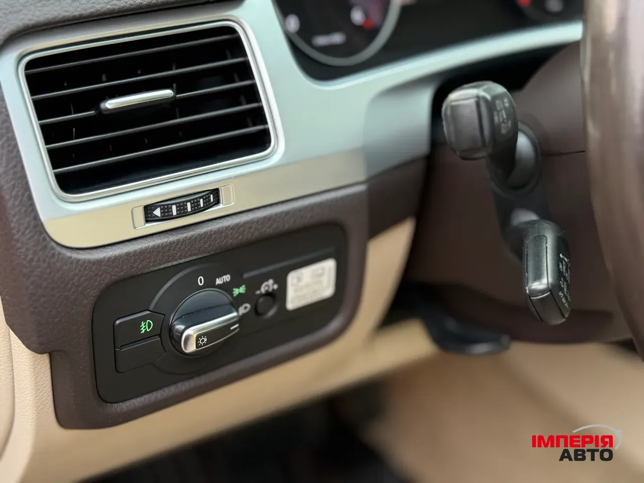 Volkswagen Touareg - фото 19