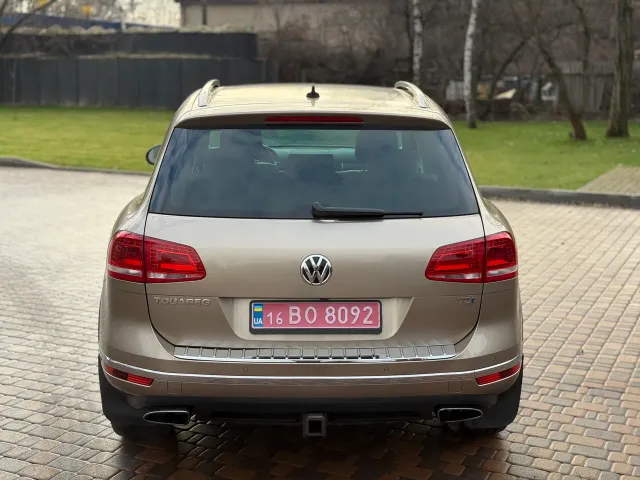 Volkswagen Touareg - фото 3