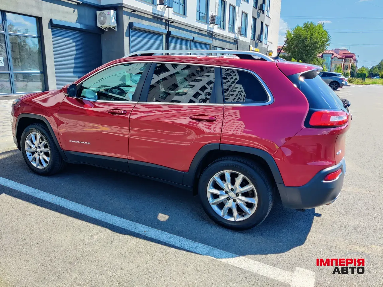 Jeep Cherokee - фото 4