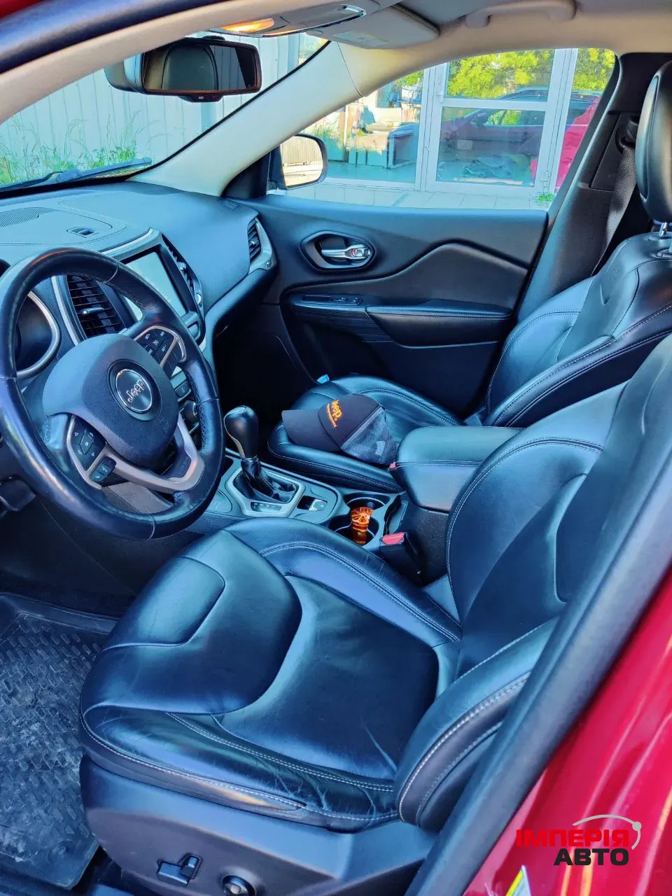 Jeep Cherokee - фото 8