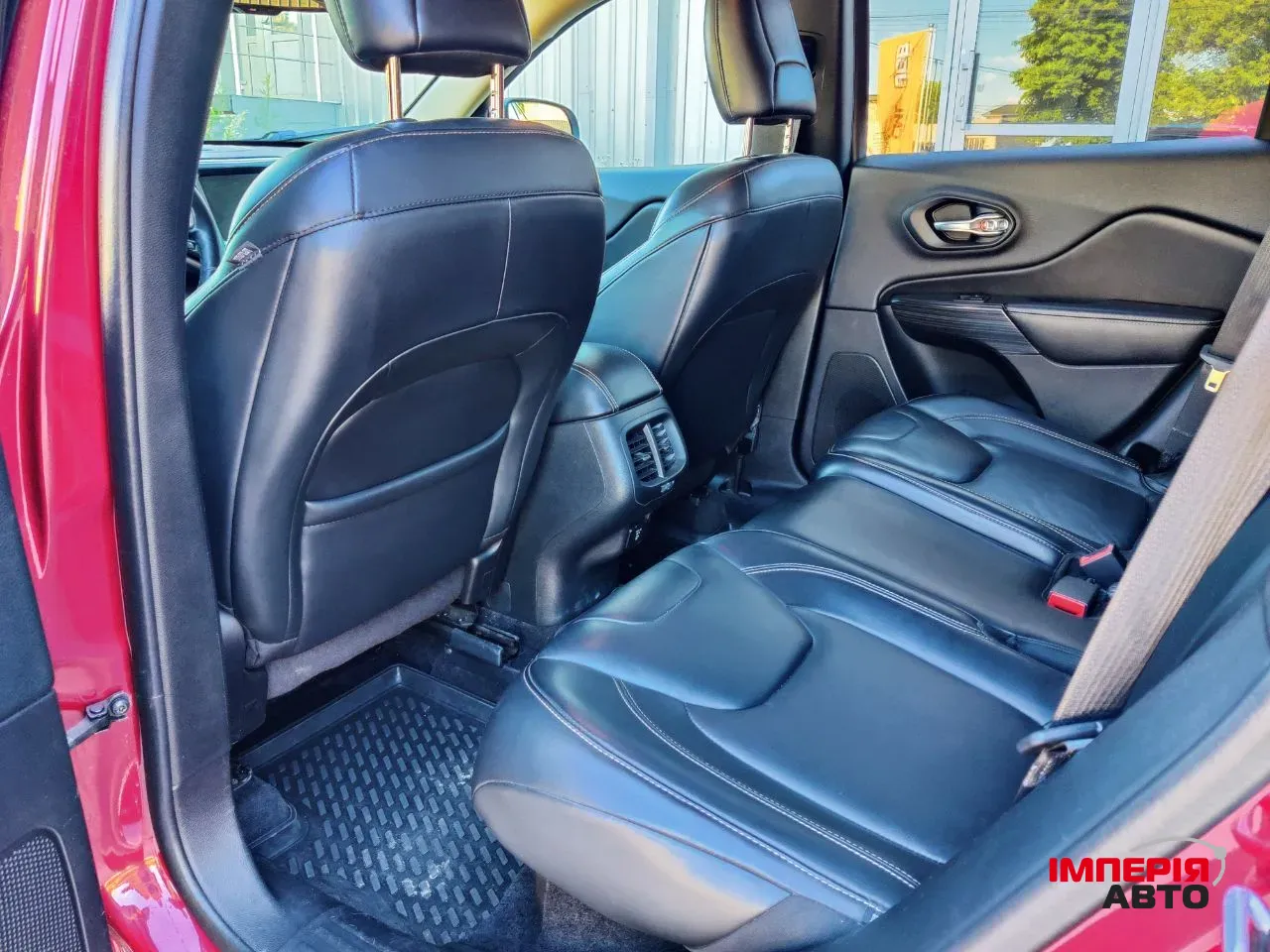 Jeep Cherokee - фото 10