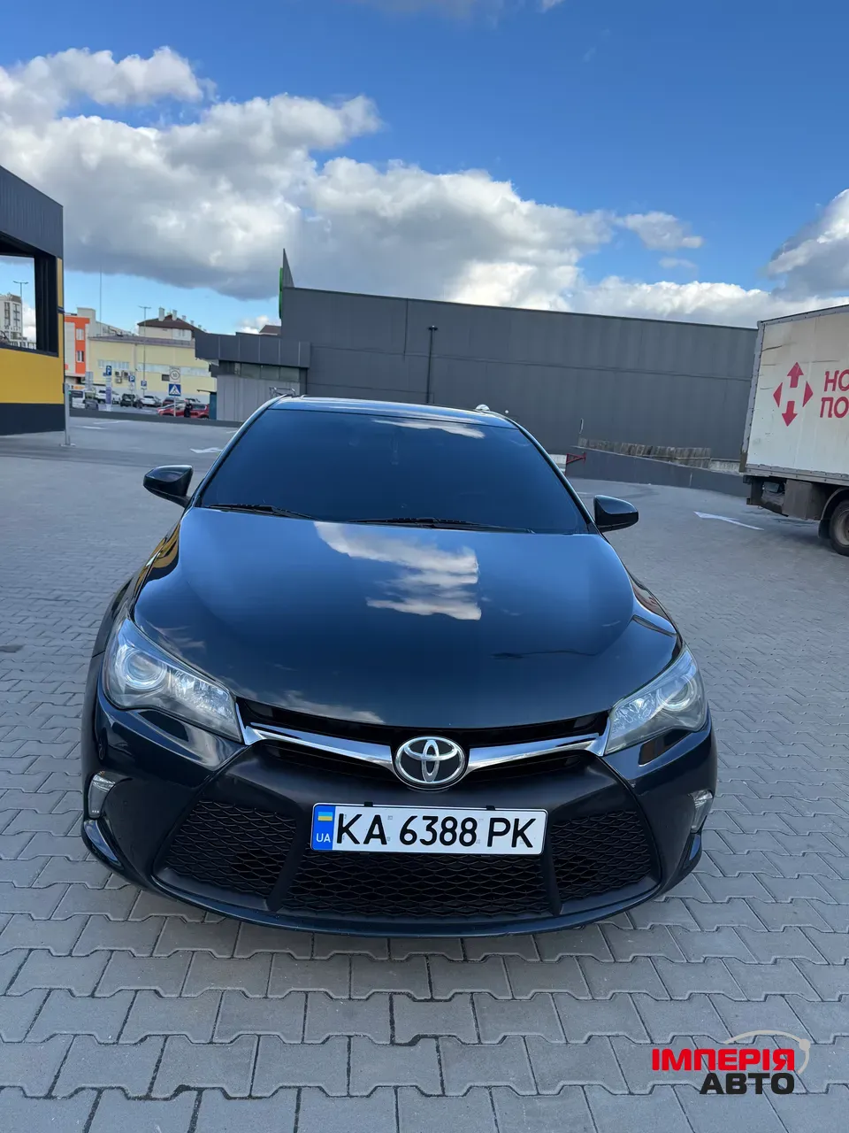 Toyota Camry - фото 2