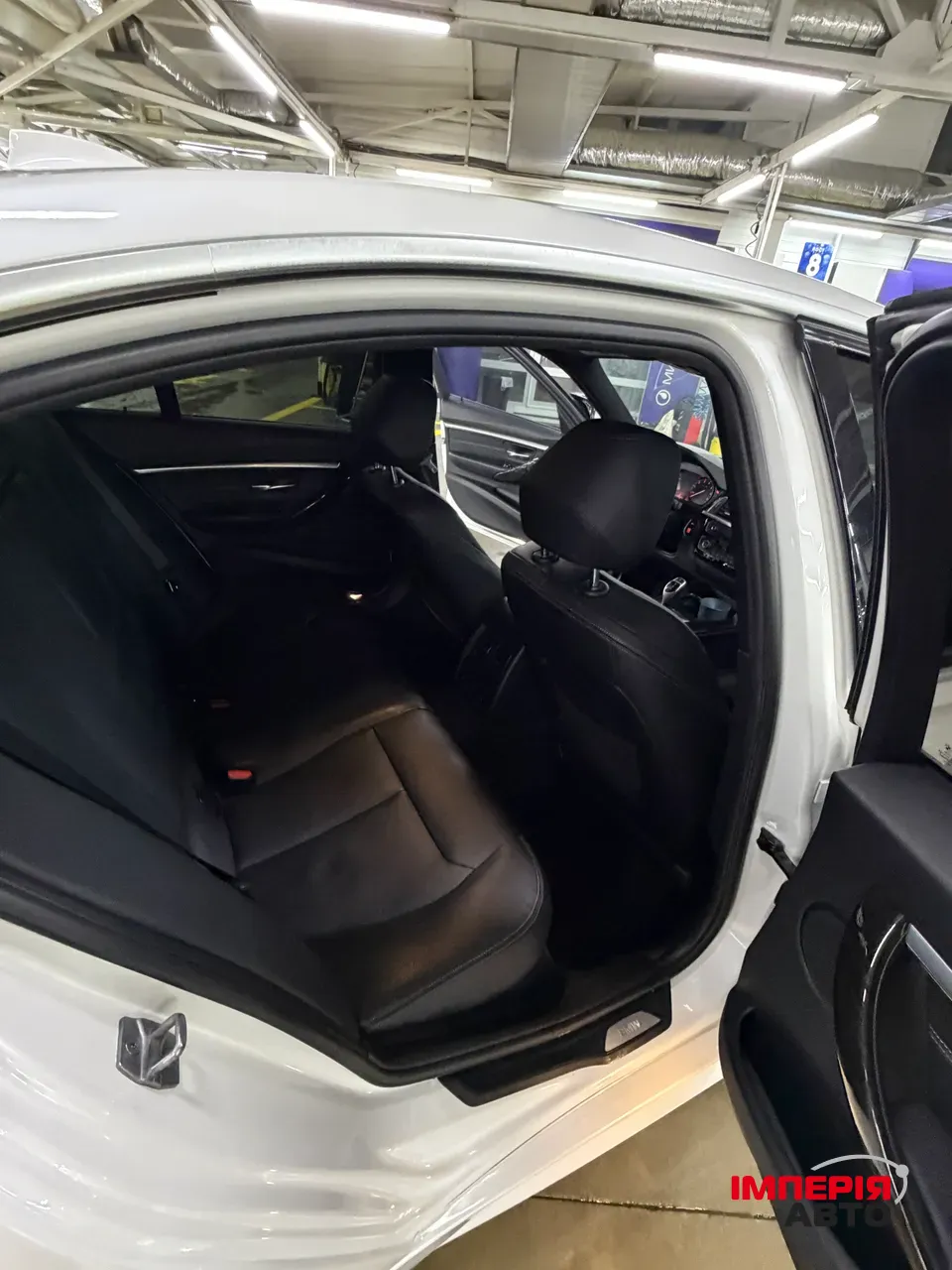 BMW 3 серії - фото 10